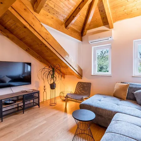 Dommali Cozy Loft 아파트