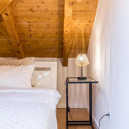 Dommali Cozy Loft 아파트 *